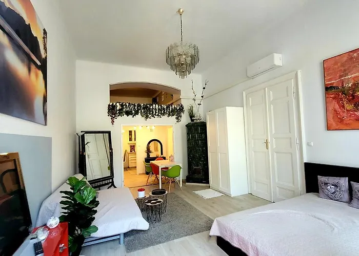 Nora Holiday Apartment